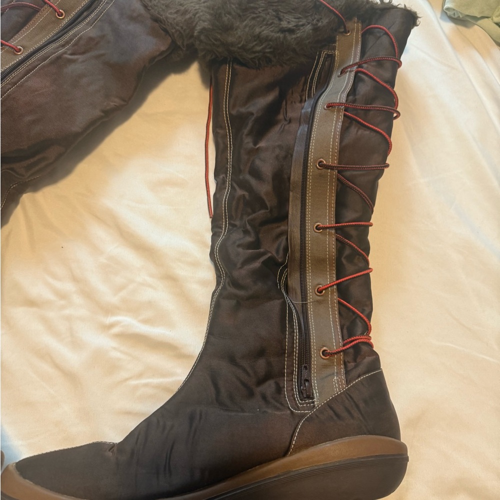 Timberland Women's Brown Fur-Lined Boots Size 10M - Picture 8 of 10